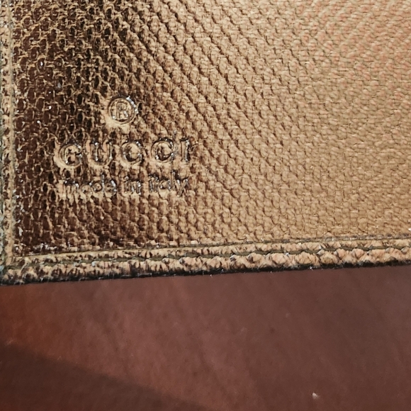 Gucci Metallic Vintage Gold Lizard Wristlet - Picture 11 of 12